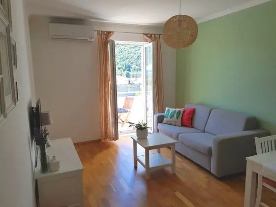 Apart Daire With Balcony