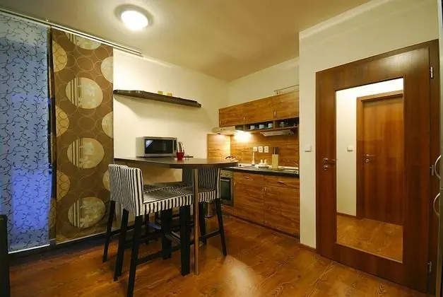 Apart Daire, 2 Yatak Odası, Balkon