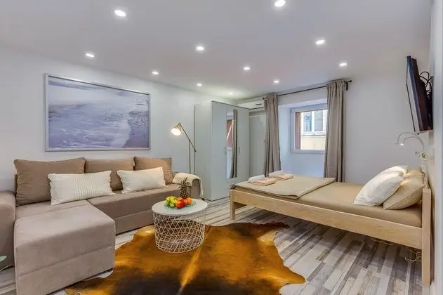 Apart Daire, Zemin Kat (Small, sweet & cosy 1)