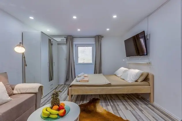 Apart Daire, Zemin Kat (Small, sweet & cosy 1)