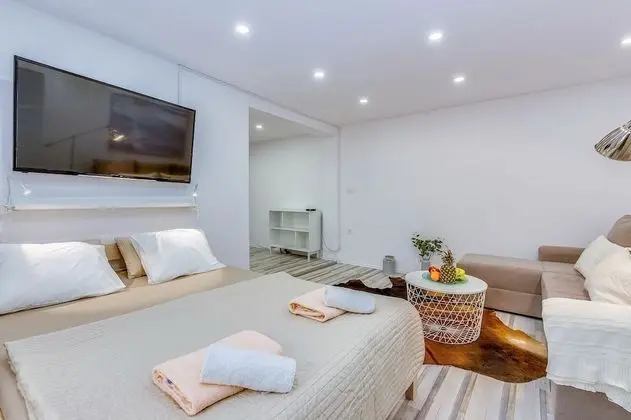 Apart Daire, Zemin Kat (Small, sweet & cosy 1)