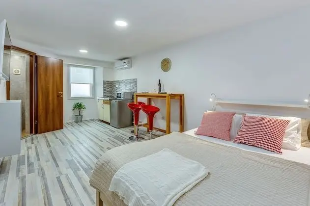 Stüdyo (Small, sweet & cosy 2)