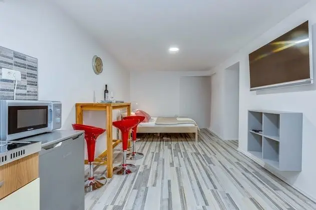 Stüdyo (Small, sweet & cosy 2)