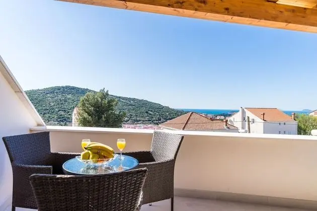 Stüdyo (Comfort Studio w/ Balcony n City View)