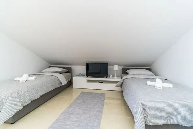 Stüdyo (Deluxe Studio w/ Balcony n City View)