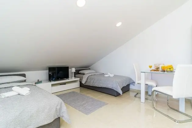 Stüdyo (Deluxe Studio w/ Balcony n City View)