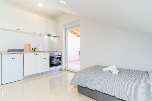 Stüdyo (Deluxe Studio w/ Balcony n City View)