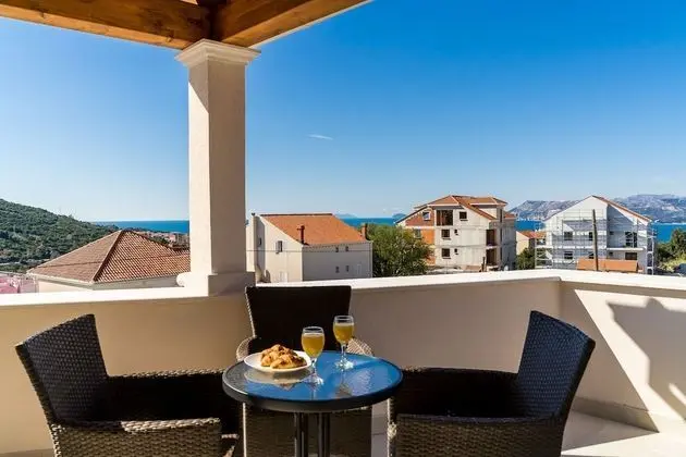 Stüdyo (Deluxe Studio w/ Balcony n City View)