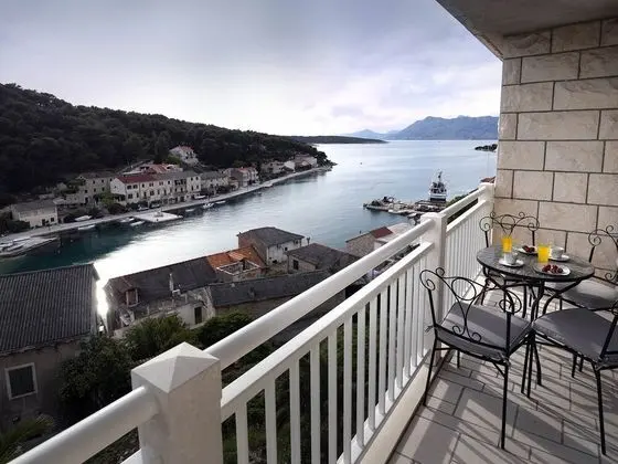 Apart Daire (Two bedroom apartment with balcony)