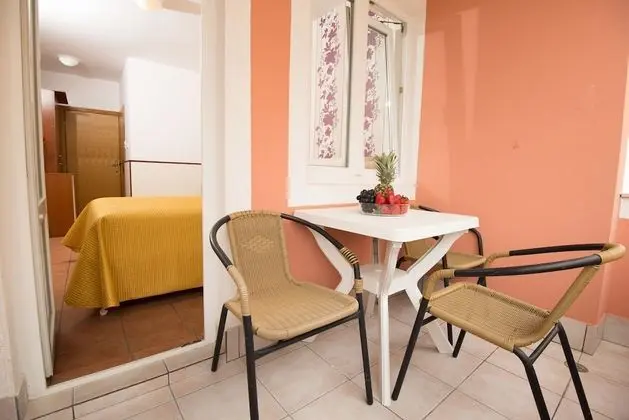 Comfort Tek Büyük veya İki Ayrı Yataklı Oda