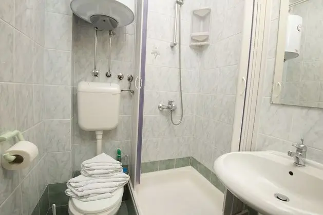 Comfort Tek Büyük veya İki Ayrı Yataklı Oda