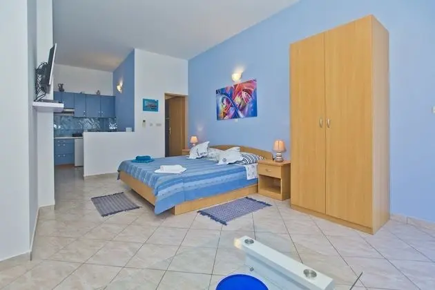 Club Stüdyo Süit (Adriatic Adventure)