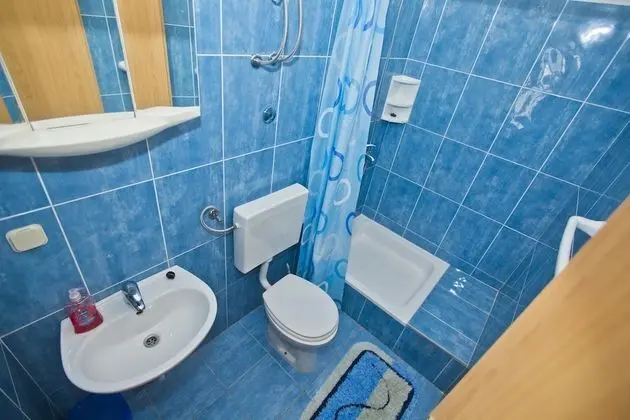 Club Stüdyo Süit (Adriatic Adventure)