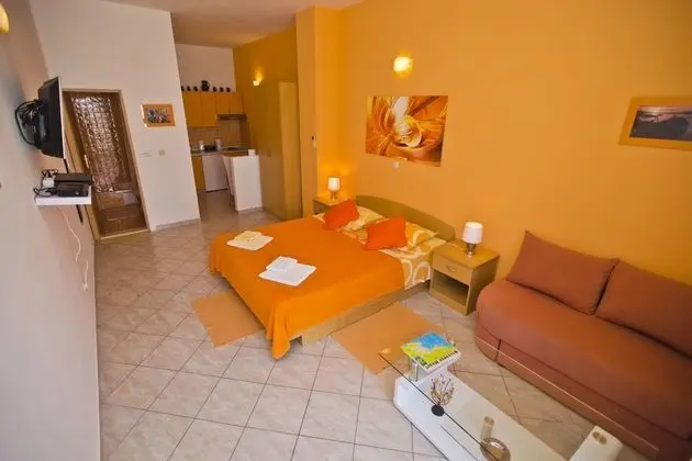 Design Stüdyo Süit (Rhythm of the Night)