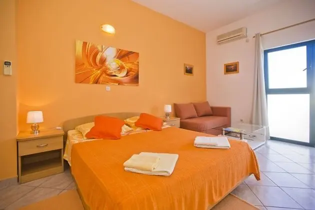 Design Stüdyo Süit (Rhythm of the Night)