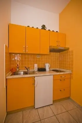 Design Stüdyo Süit (Rhythm of the Night)