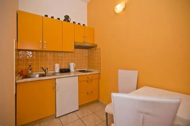 Design Stüdyo Süit (Rhythm of the Night)