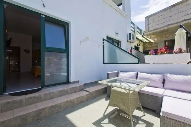 Design Stüdyo Süit (Rhythm of the Night)