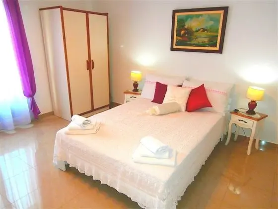 Stüdyo, Havuz Manzaralı