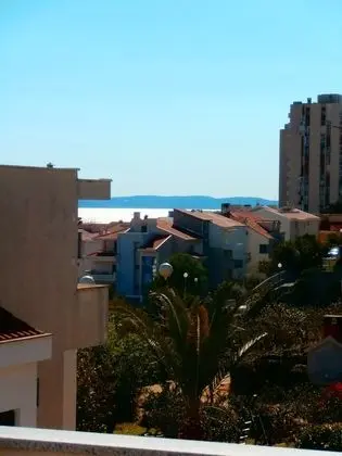 Stüdyo, Havuz Manzaralı