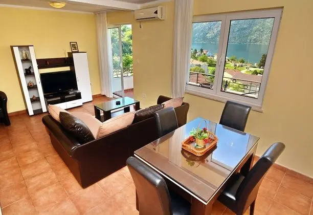 Panoramic Apart Daire, Deniz Manzaralı