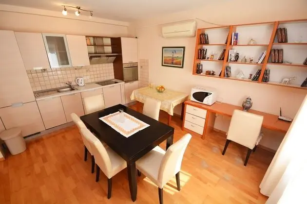 Standard Apart Daire, Deniz Manzaralı