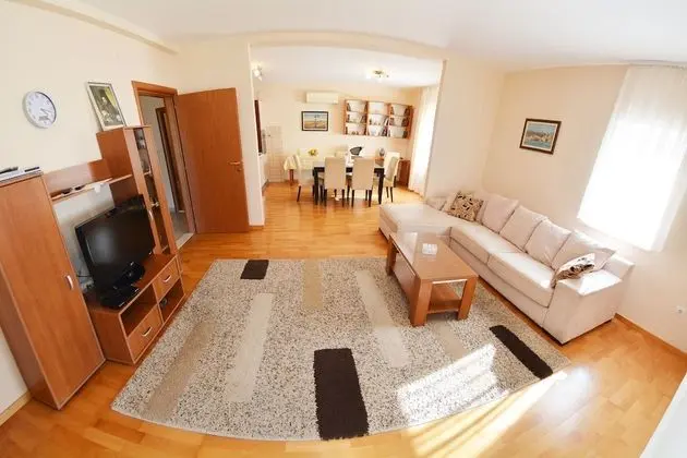 Standard Apart Daire, Deniz Manzaralı