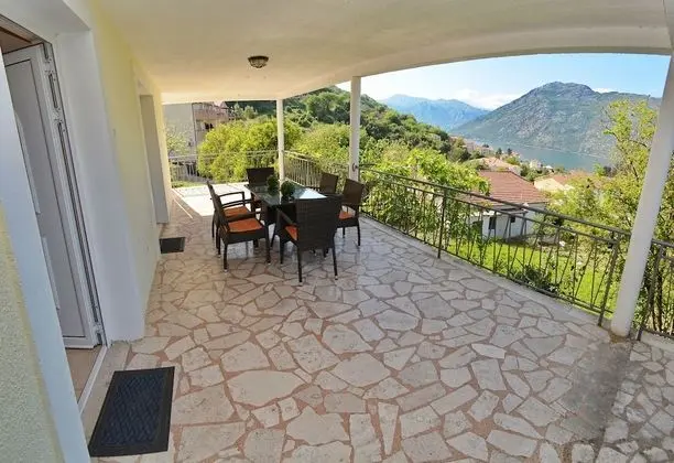 Standard Apart Daire, Deniz Manzaralı