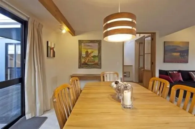 Apart Daire, 2 Yatak Odası, Göl Manzaralı