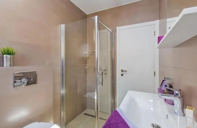 Superior Apart Daire, 2 Yatak Odası, Havuz Manzaralı
