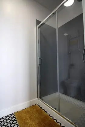 Elite Tek Büyük Yataklı Oda