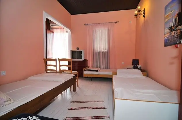 Oda, Özel Banyo (5 Beds)