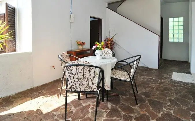 Üç Kişilik Oda