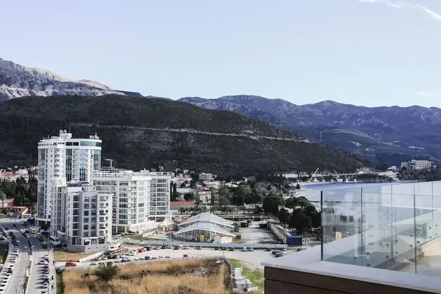 Stüdyo, Dağ Manzaralı