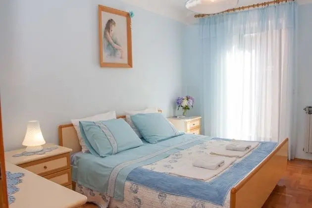 Villa (Marija)