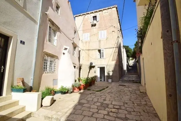 Apart Daire (Two Bedroom Apartment with Partial Se)