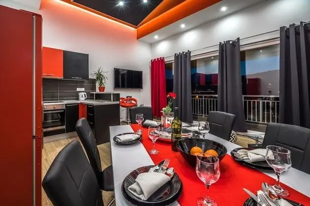 Apart Daire, 2 Yatak Odası, Balkon, Deniz Manzaralı