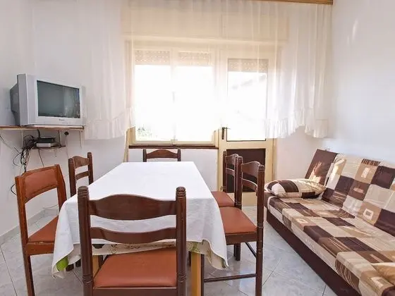 Apart Daire, 2 Yatak Odası (79/130)