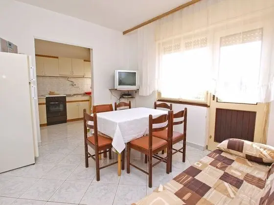 Apart Daire, 2 Yatak Odası (79/130)