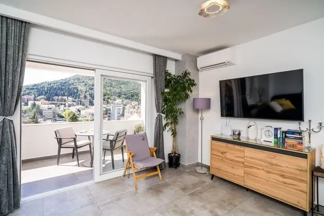 Apart Daire (Superior 1 Bedroom Apt with Balcony)