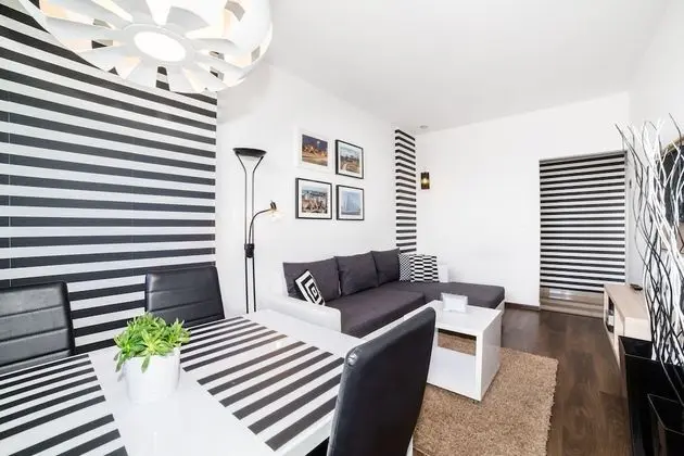 Deluxe Apart Daire (Bandurskiego 96-95 street)