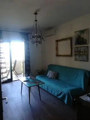 Apart Daire (Three Bedroom Apartment with Balcony)