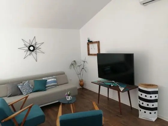 Apart Daire (Two Bedroom Apartment with Balcony)