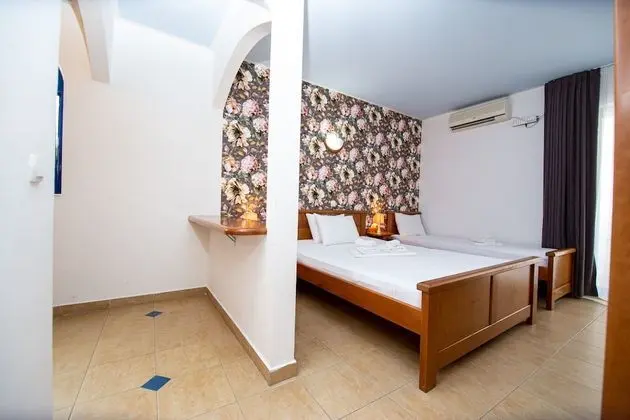 Standard Stüdyo, Kısmi Deniz Manzaralı