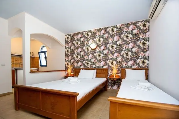 Standard Stüdyo, Kısmi Deniz Manzaralı