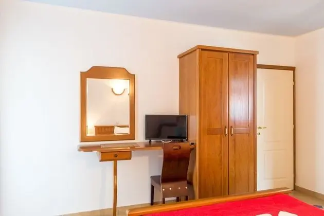 Standard Stüdyo, Kısmi Deniz Manzaralı