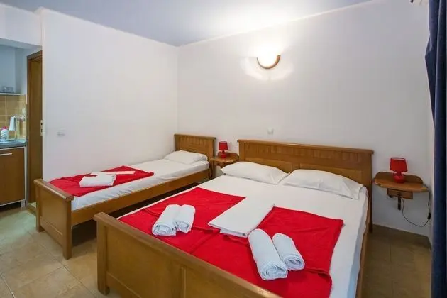 Standard Stüdyo, Kısmi Deniz Manzaralı