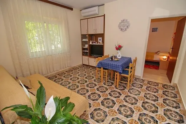 Apartment for 4 people "Tanja"