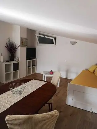 Family Apart Daire, 2 Yatak Odası, Balkon, Bahçe Manzaralı