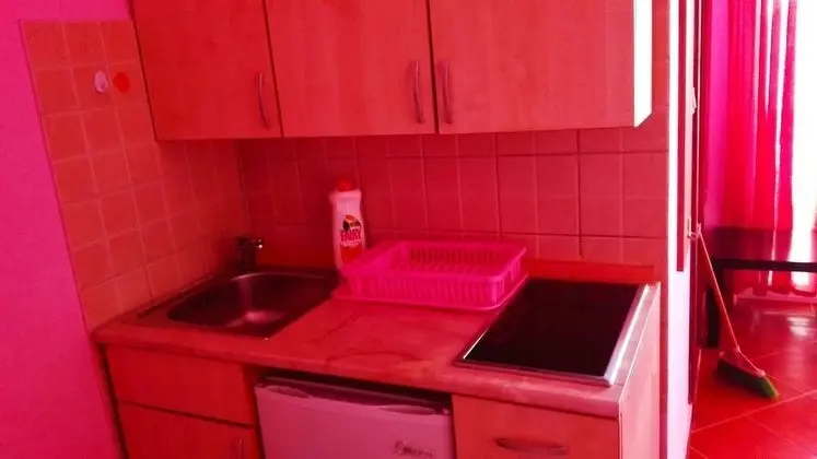 Stüdyo, 1 Büyük (Queen) Boy Yatak ve Çekyat (4)